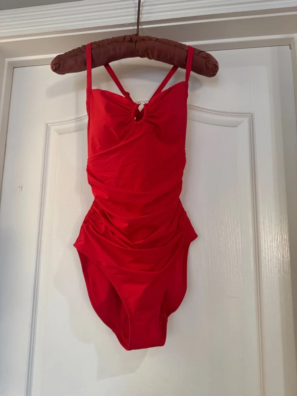 Shapellx Red Ruched Waist 1-Piece Swimsuit Keyhole Detail Tummy Control XL NWT - Picture 2 of 9
